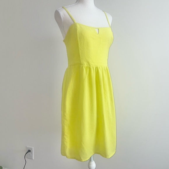 a.n.a Dresses & Skirts - 💎5/$18💎 Neon Green/Yellow Dress